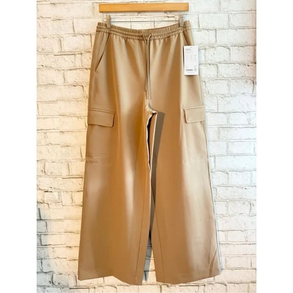 NWT Athleta Promenade Wide Leg High Rise Cargo Pant Brownstone Beige L